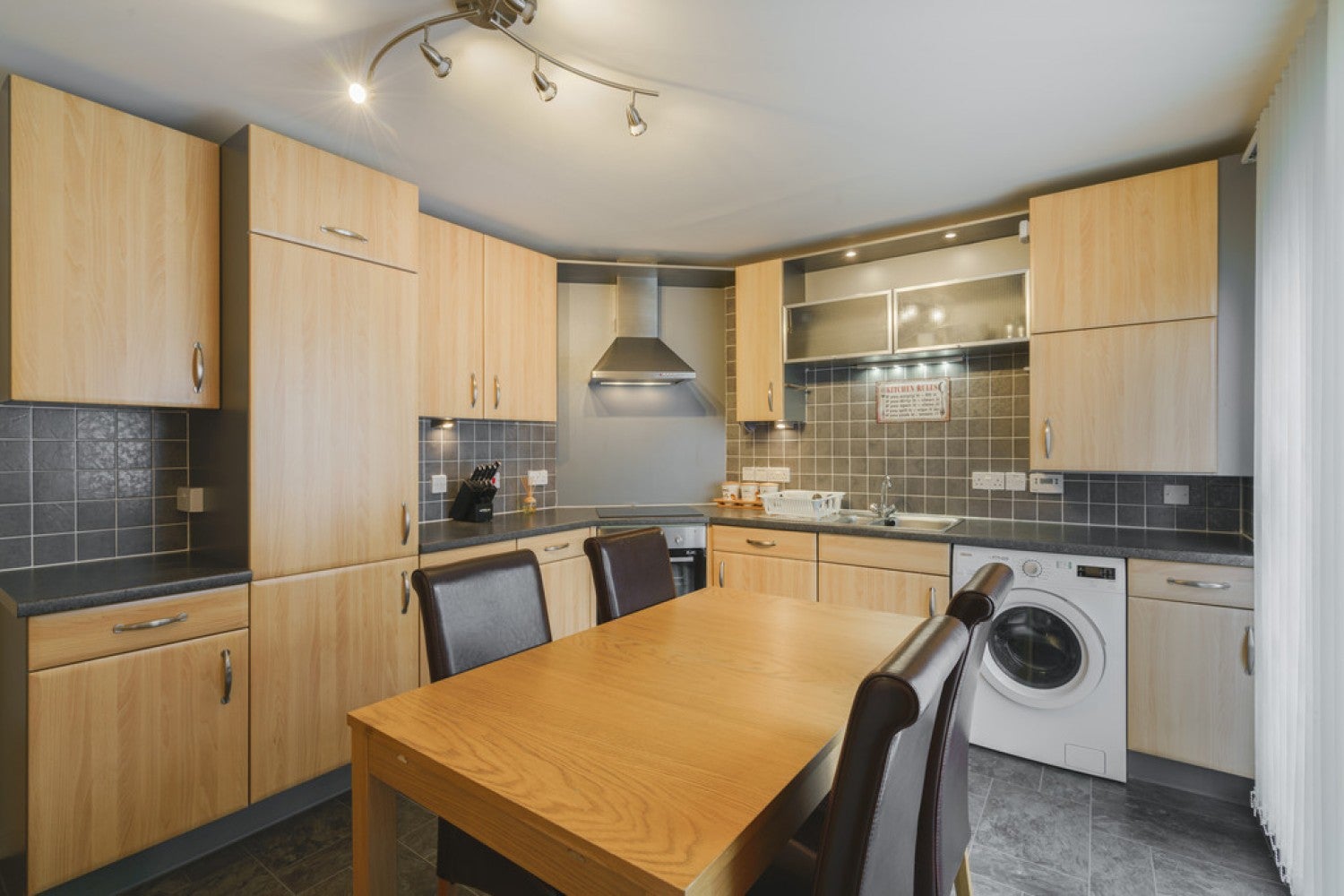Flat Shaw Crescent in Aberdeen City