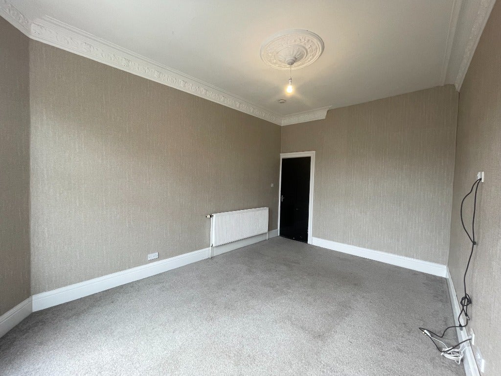 Flat Byres Road in Glasgow