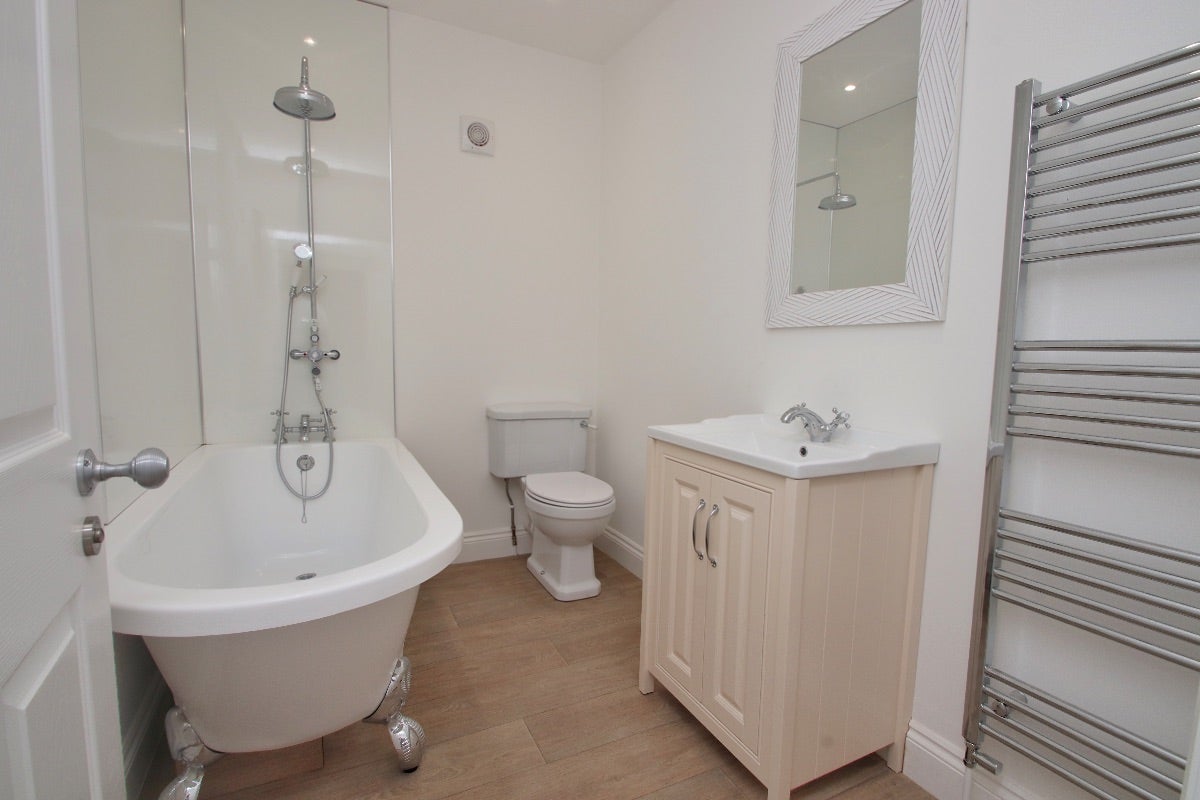 Flat Eaton Road in Thanet