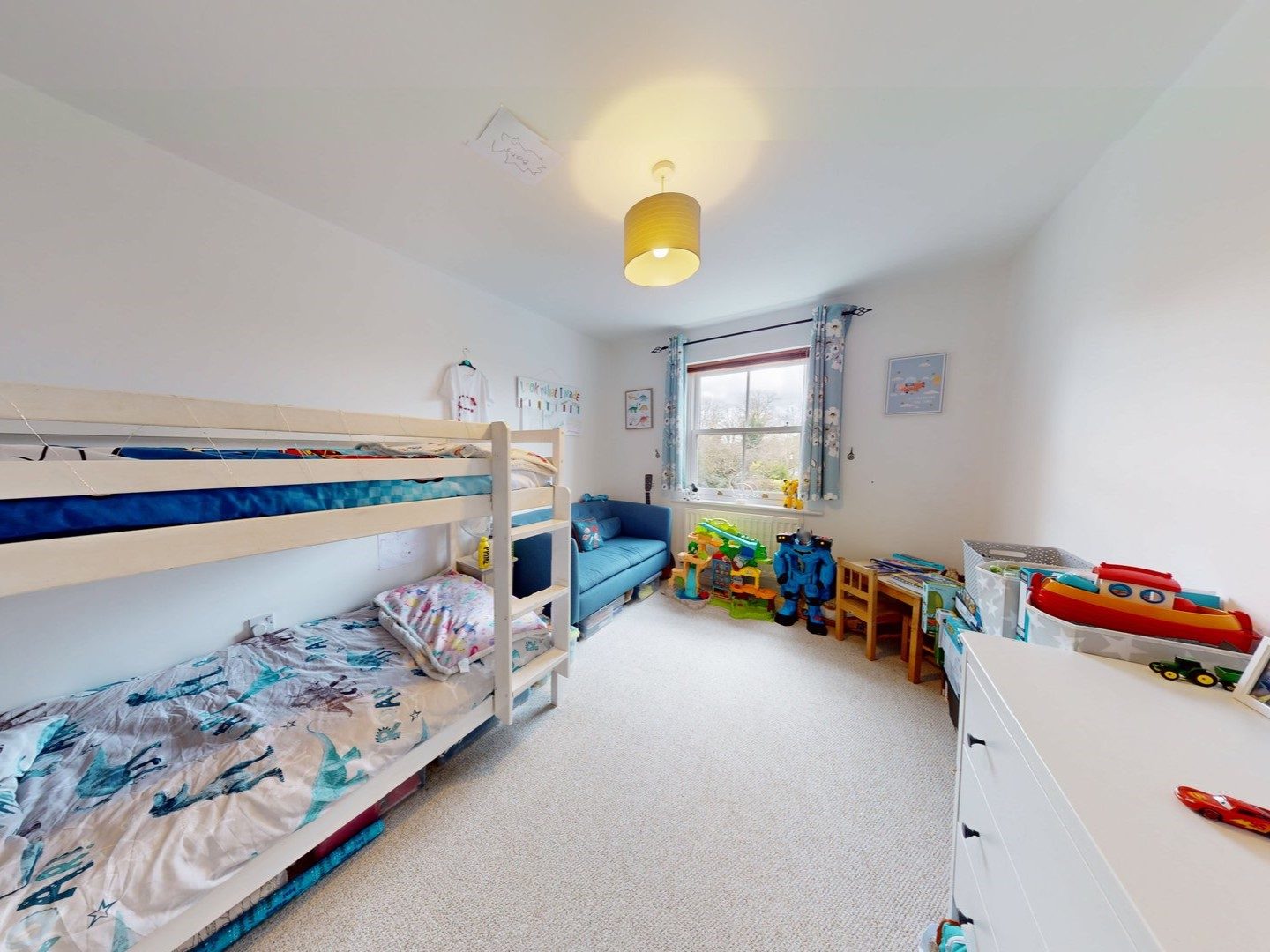 Flat Manor House Close in Nottingham
