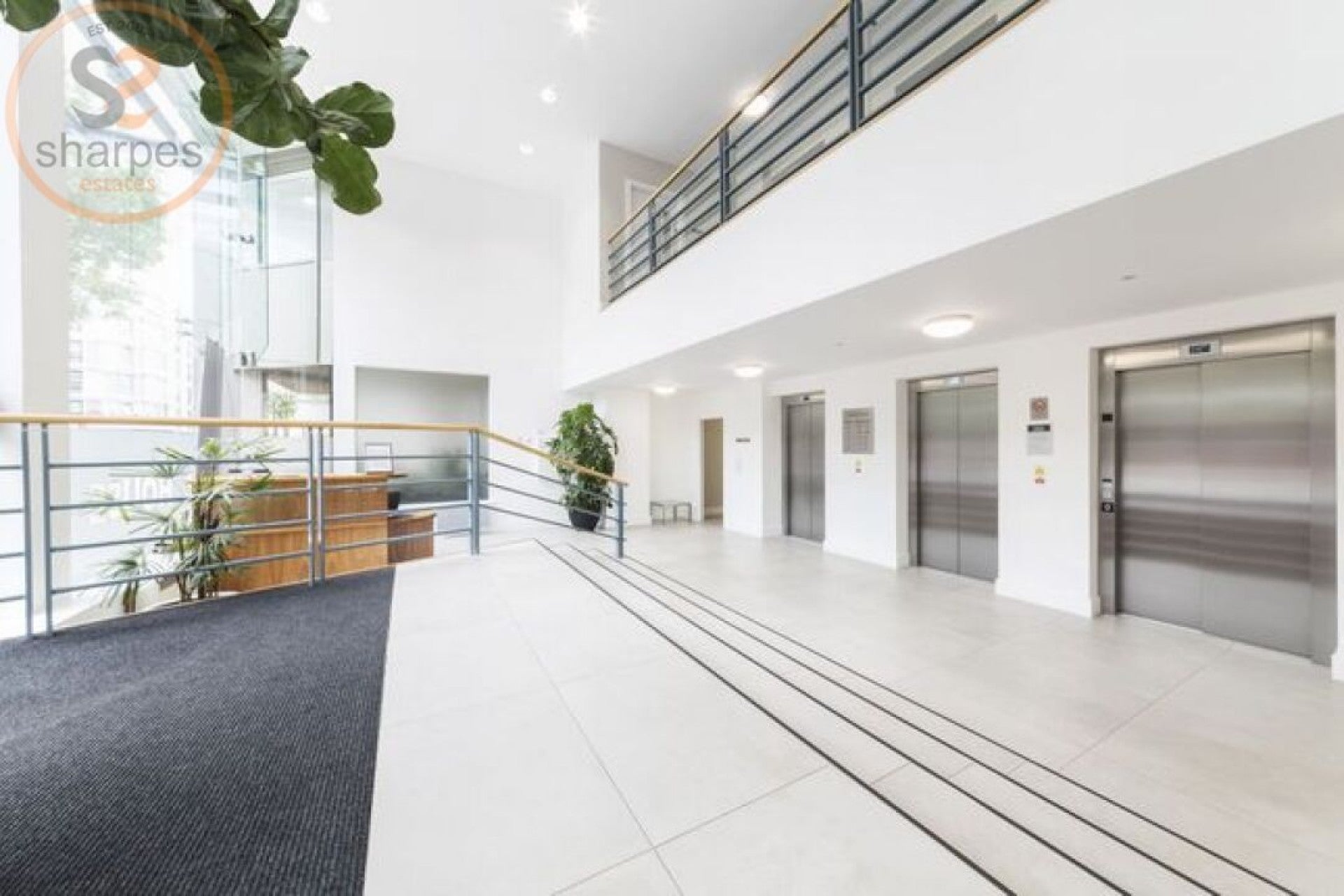 Flat Balfour Road in Greater London