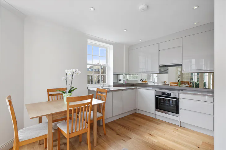 Flat Ebury Street in City of Westminster