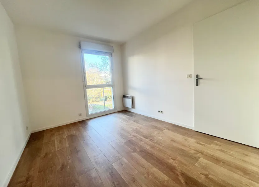 Flat Rue Robert Schuman in Massy