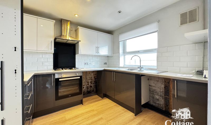 Flat Carterhatch Lane in Greater London