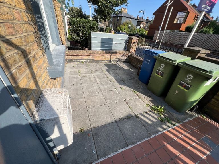 House Bellenden Road in Greater London