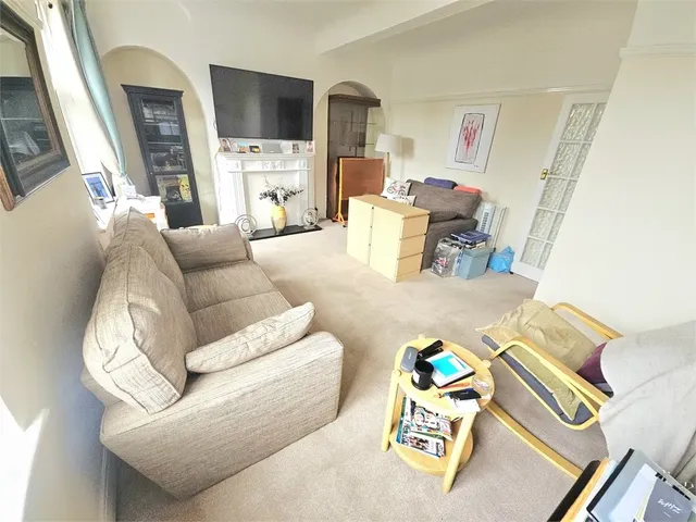Flat Broadway West in Southend-on-Sea
