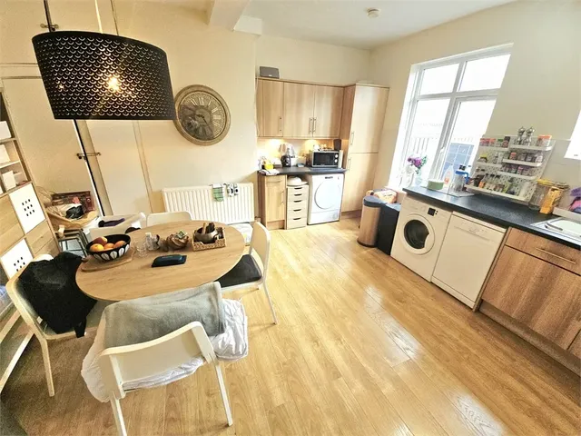 Flat Broadway West in Southend-on-Sea