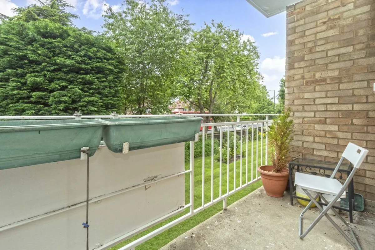 Flat Elton Close in Greater London