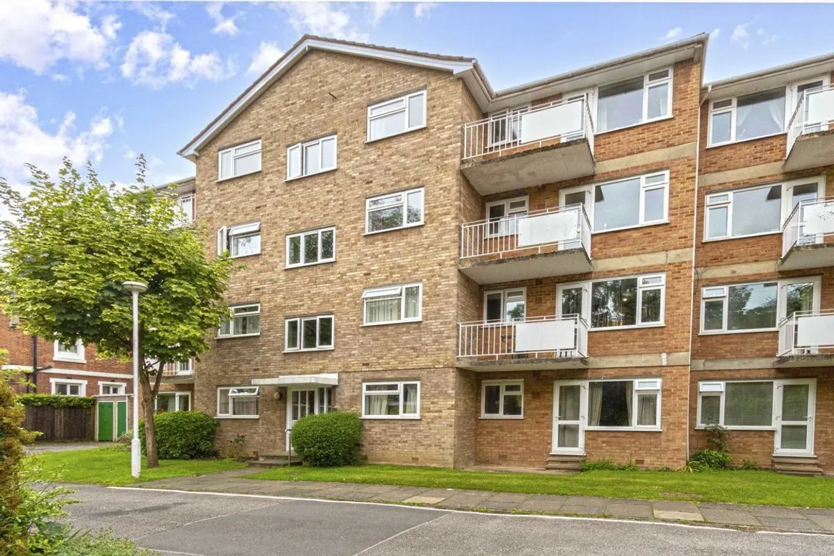Flat Elton Close in Greater London