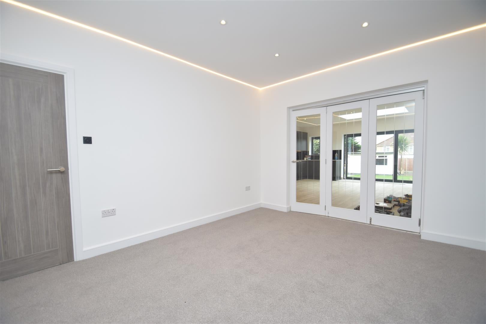 House Rossdale Drive in Greater London