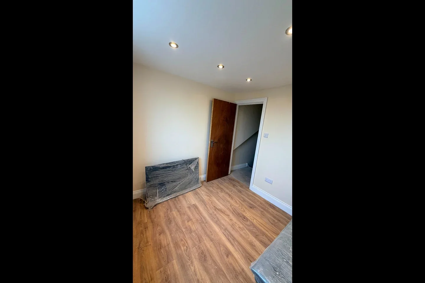 Room Glen Road in Greater London