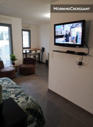 Flat Rue Chantal Sandrin in Lyon