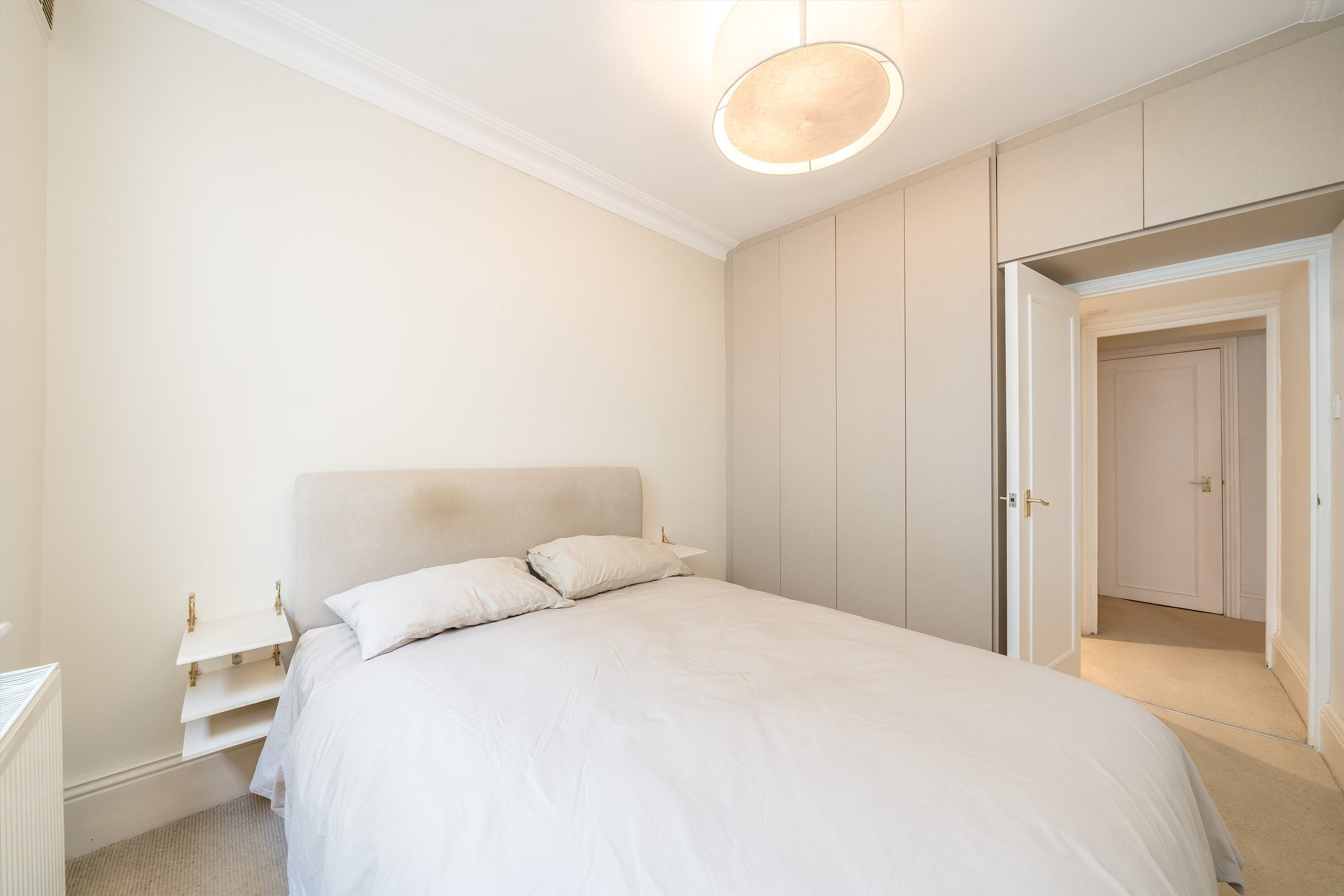 Flat Elvaston Mews in Greater London