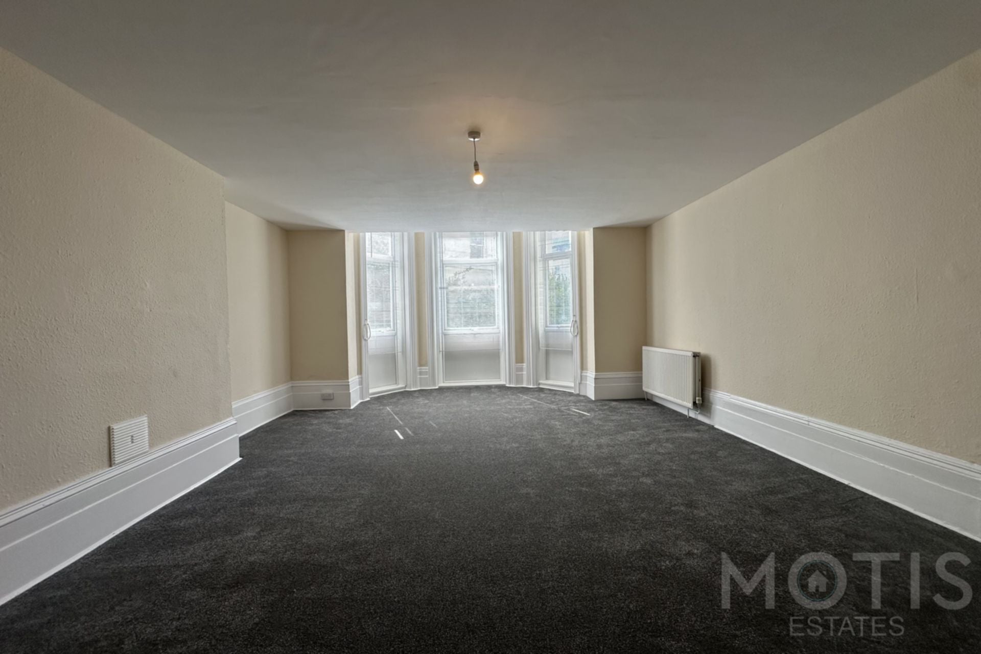 Flat Augusta Gardens in Folkestone and Hythe District