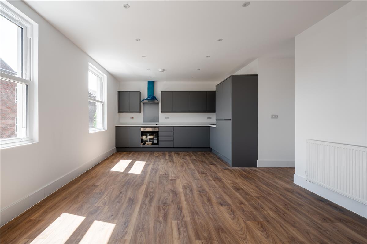 Flat Clarence Place in Greater London