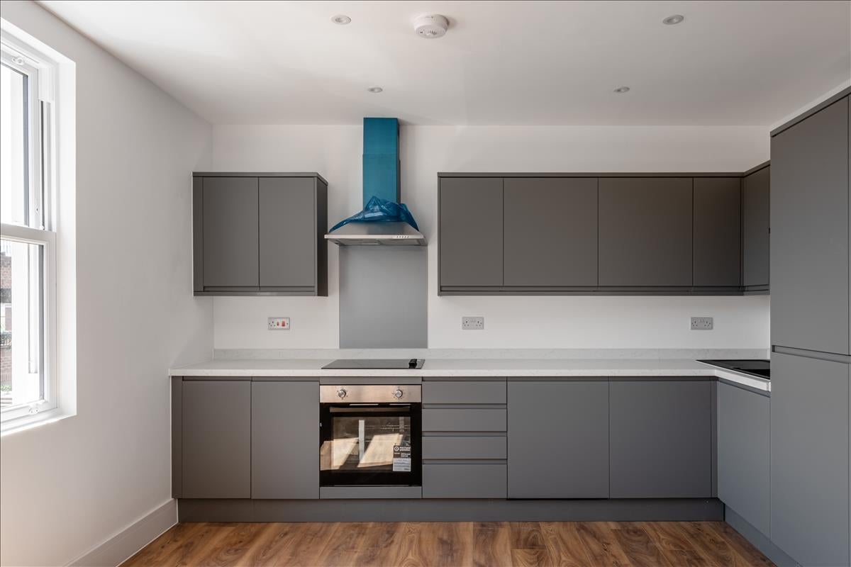 Flat Clarence Place in Greater London