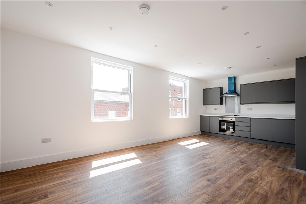 Flat Clarence Place in Greater London