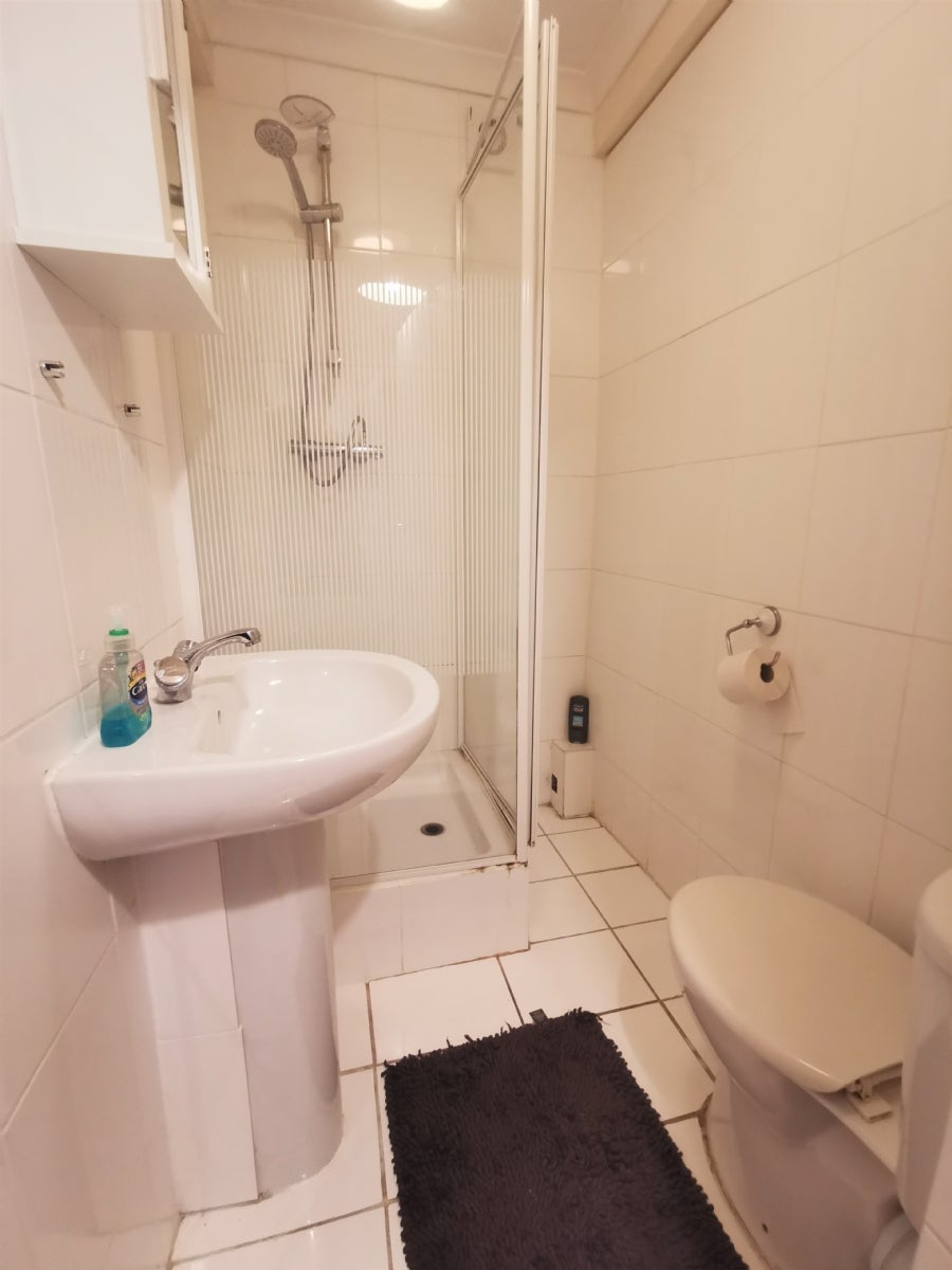 Flat Eversholt Street in Greater London