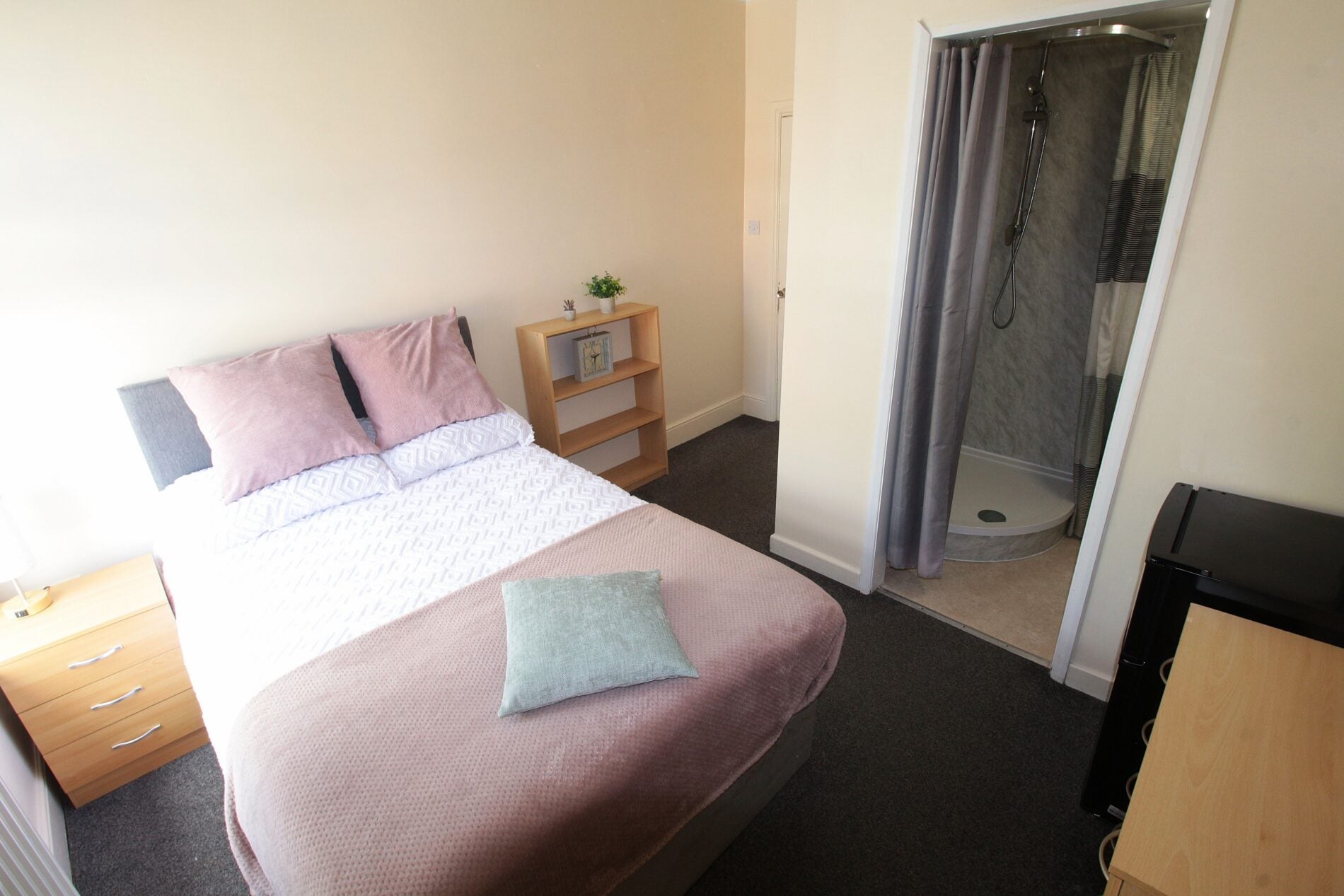Room Hampton Street in Lincoln