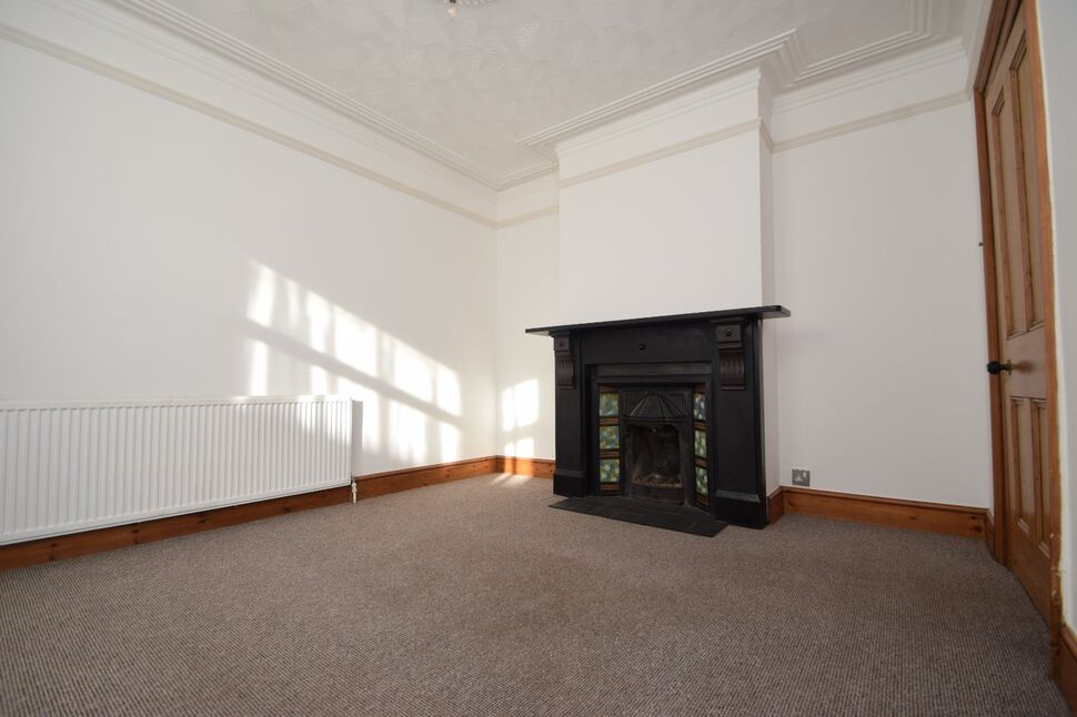 Flat Walmer Road in Portsmouth