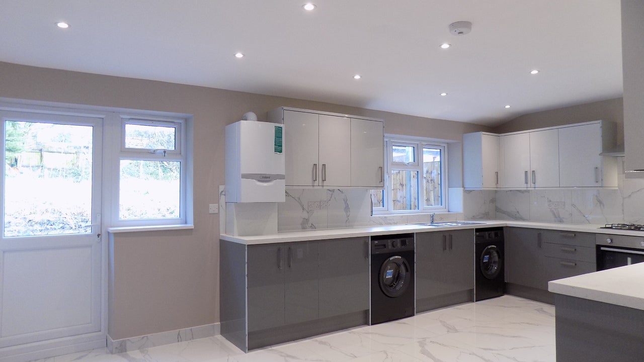 Room Meyrick Avenue in Luton
