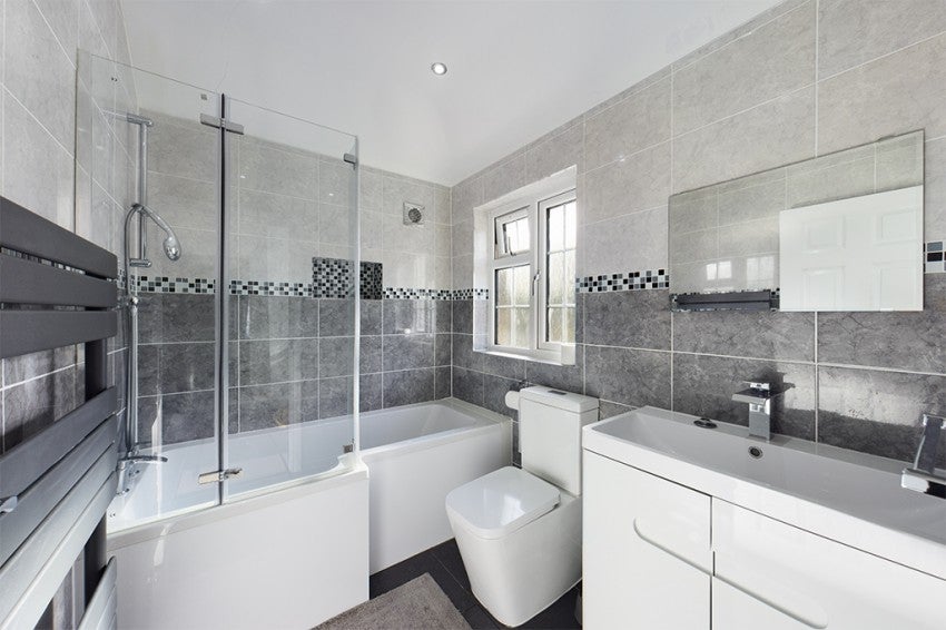 Flat Sunningdale Avenue in Greater London