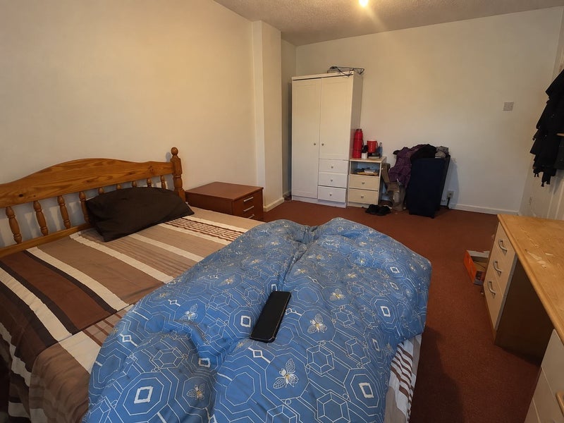 Room Oscott School Lane in Birmingham