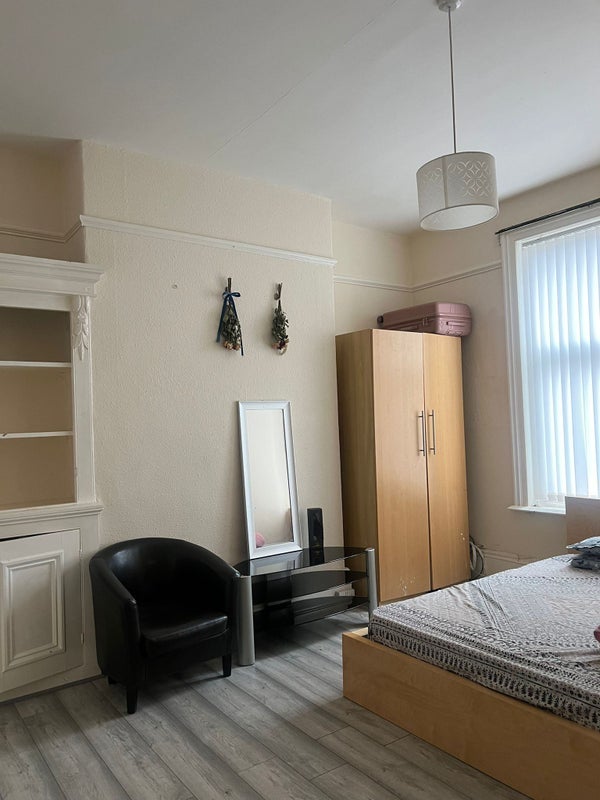 Room Ashwood Street in Sunderland