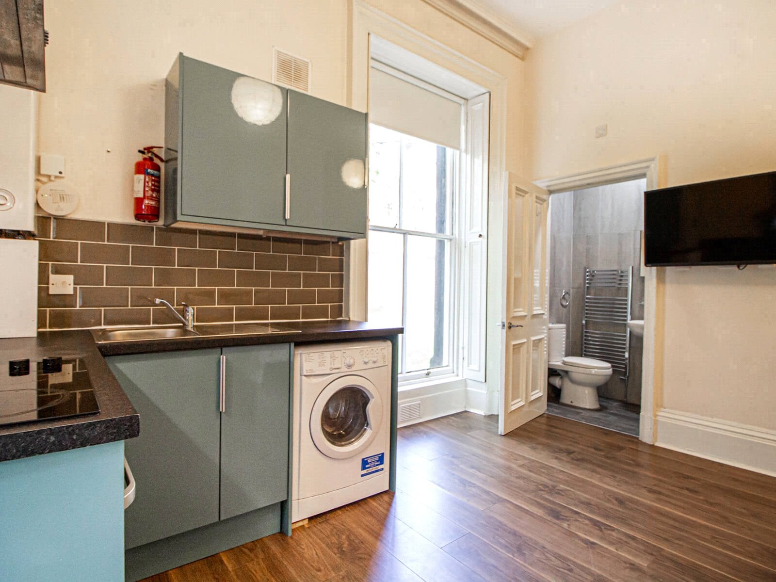 Flat Clarendon Road in Leeds