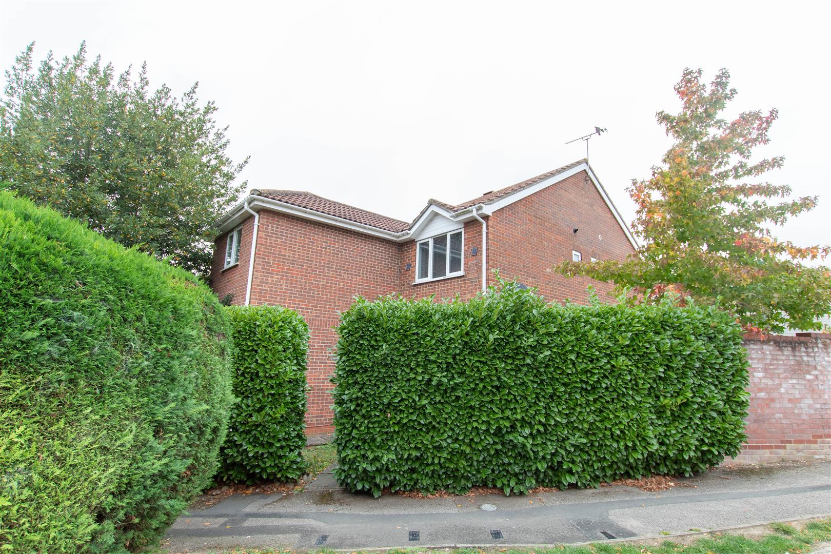 House Lophams Close in West Suffolk