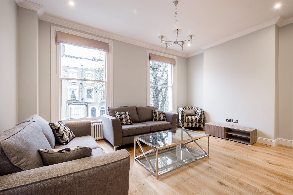 Flat Grosvenor Avenue in Greater London