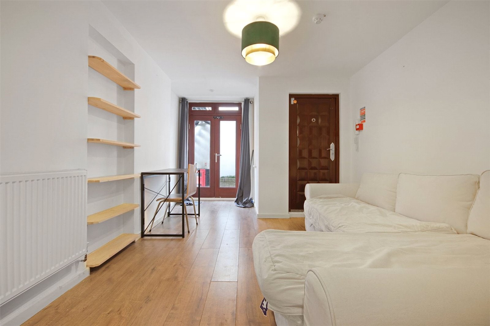 Flat Dawes Road in Greater London