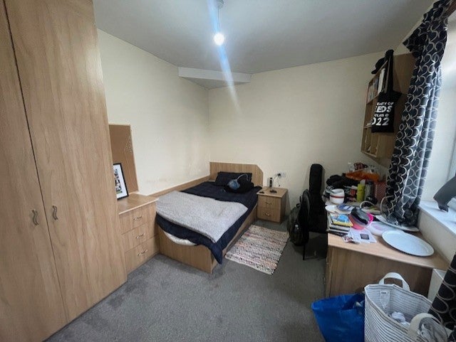 Flat Ash Road in Leeds