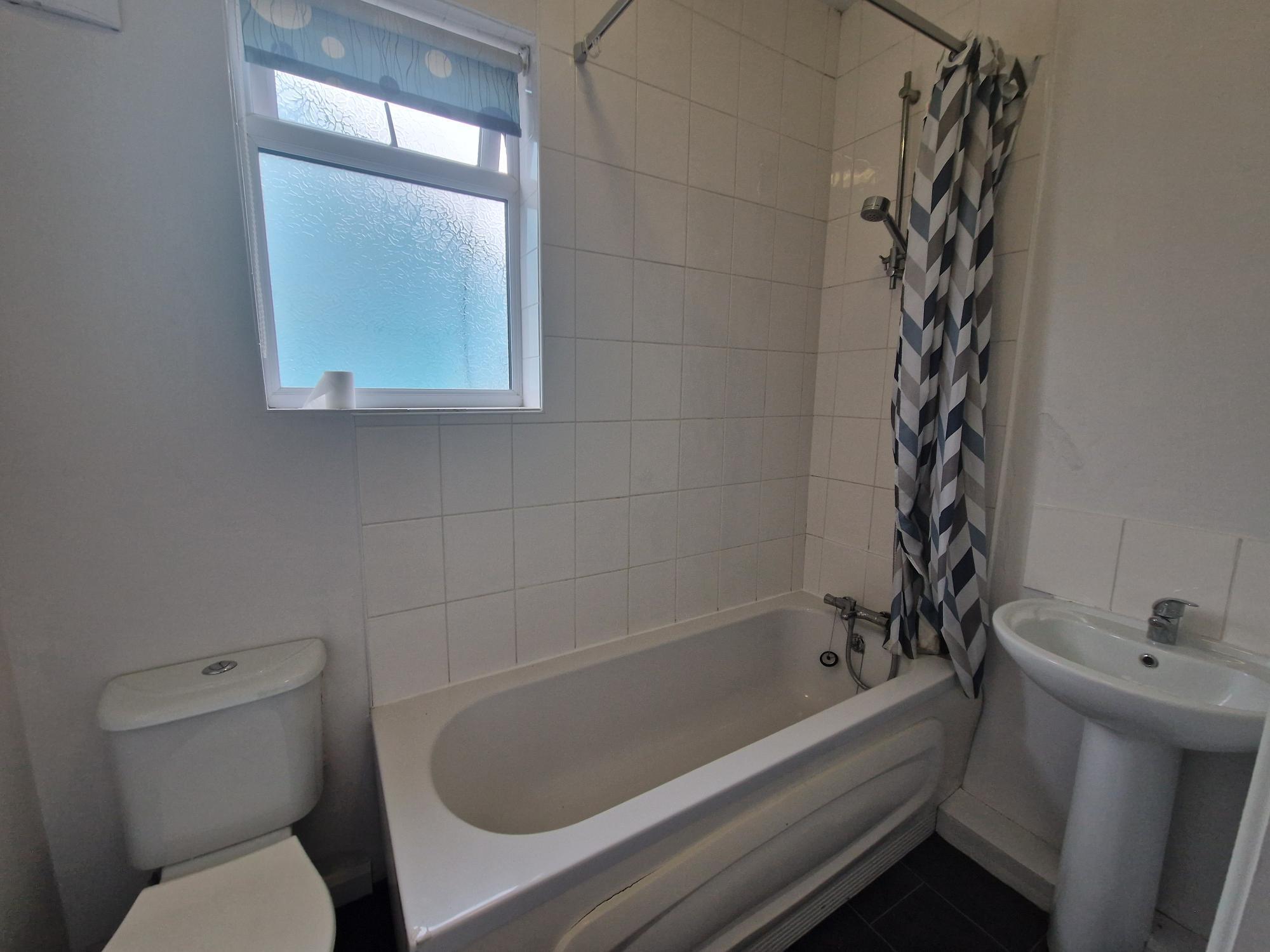 Flat Pontefract Road in Wakefield