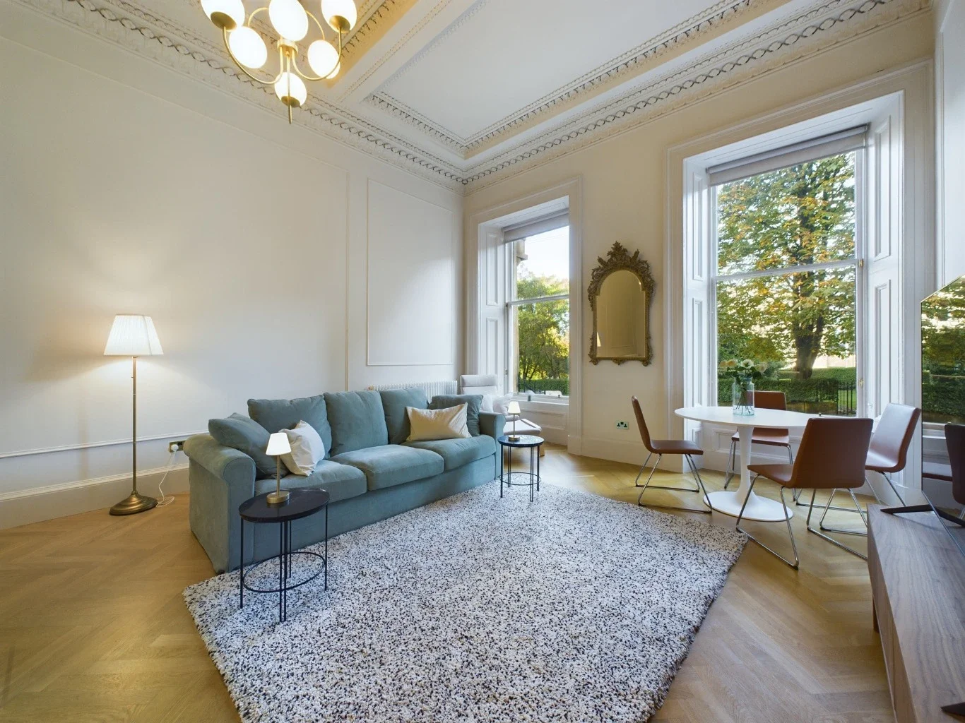 Flat Lynedoch Crescent in Glasgow