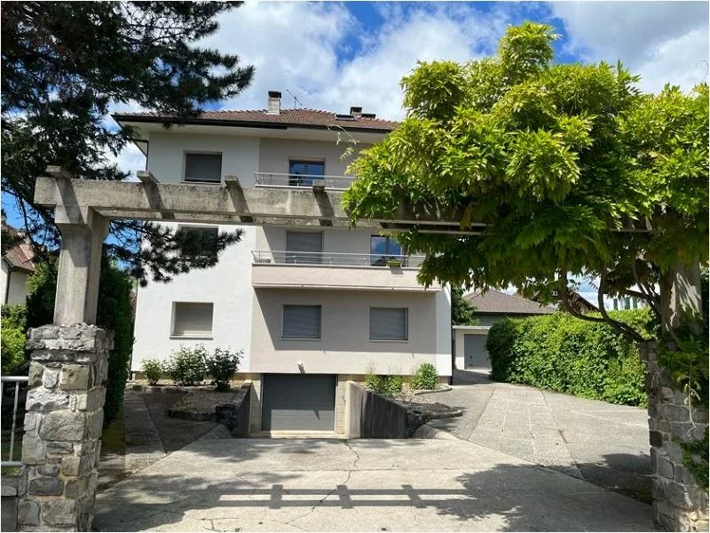 Maison Place du Château à Annecy