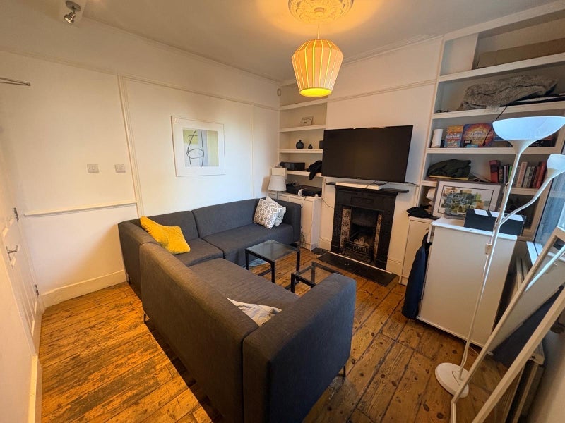 Room North Street in Greater London
