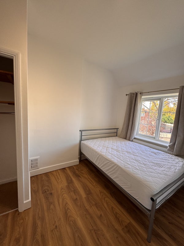 Room The Curve in Greater London
