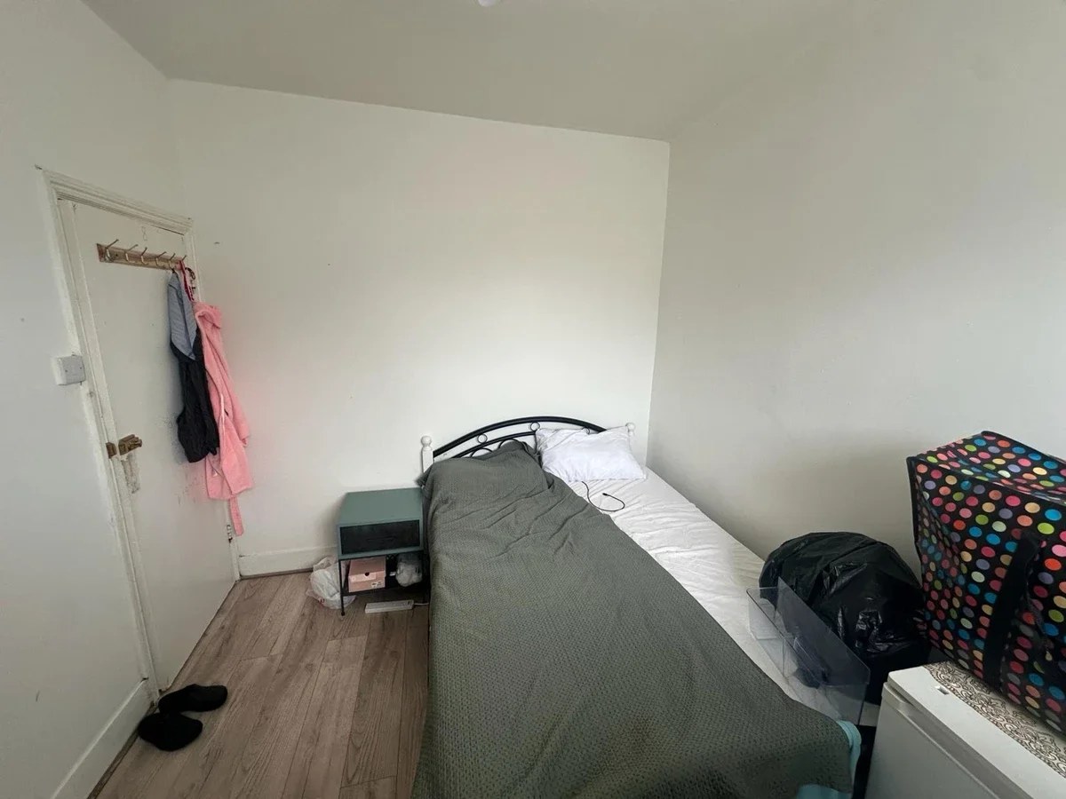Flat Sweet Briar Walk in Greater London