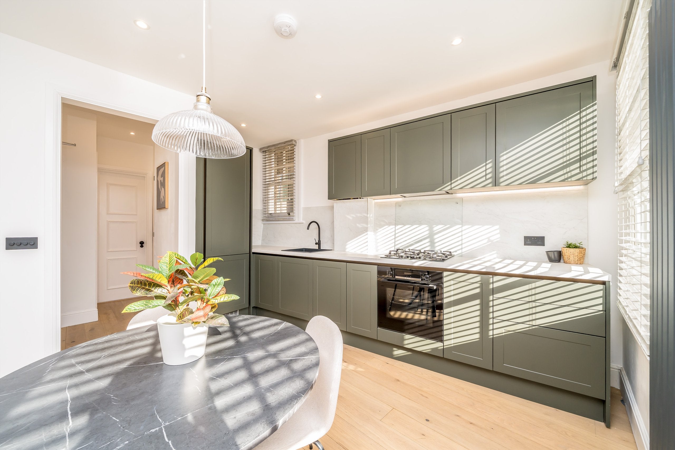 Flat Camberwell Green in Greater London