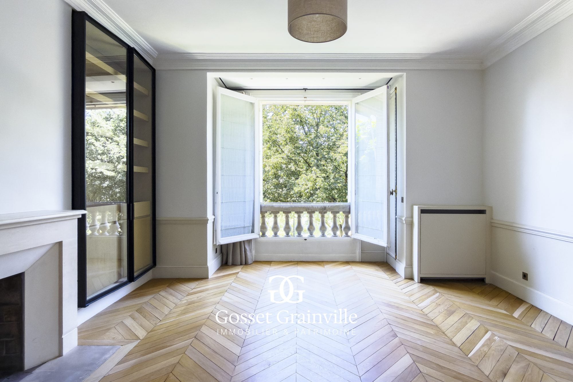 Flat Avenue Élisée Reclus in Paris