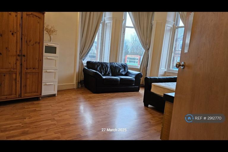 Flat Herschell Street in Glasgow