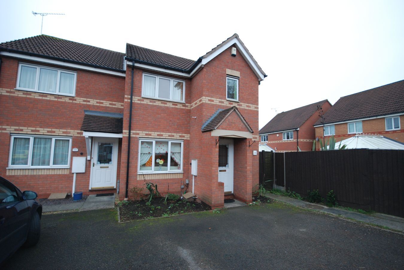 House Gabor Close in Rugby
