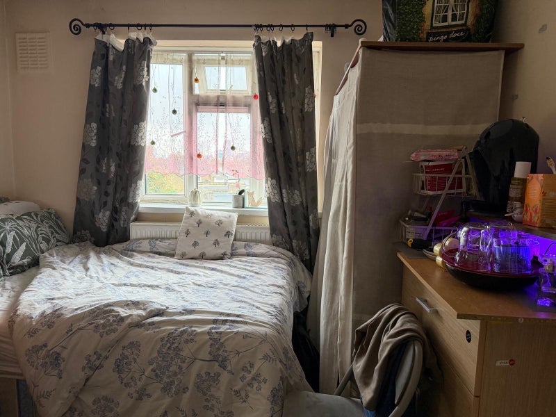 Room Granleigh Road in Greater London