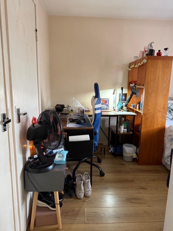 Room Granleigh Road in Greater London