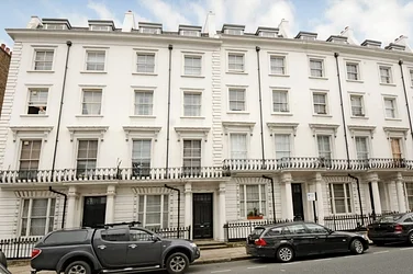 Flat Gloucester Terrace in City of Westminster
