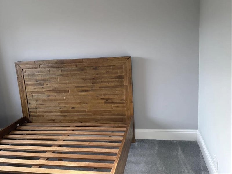 Room Woodland Road in Nailsea