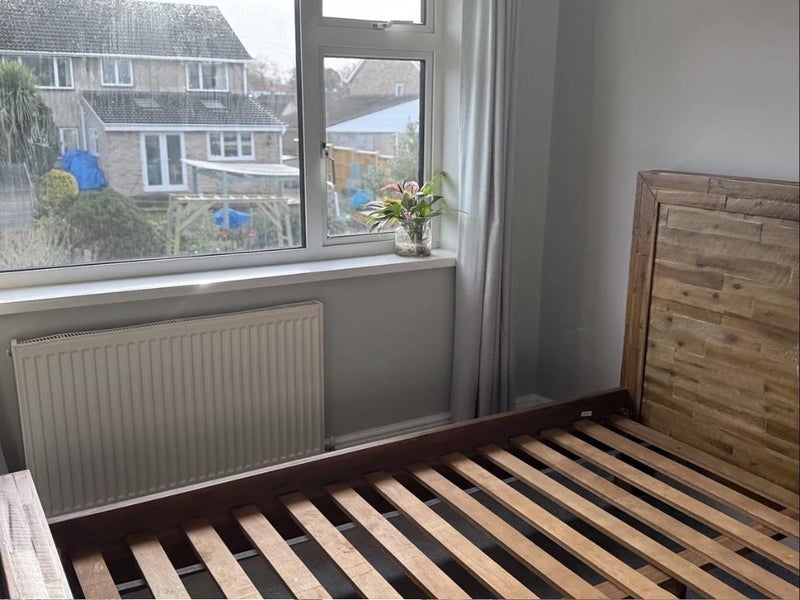 Room Woodland Road in Nailsea