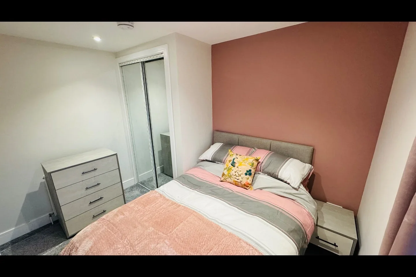 Room Leverington Road in Fenland District