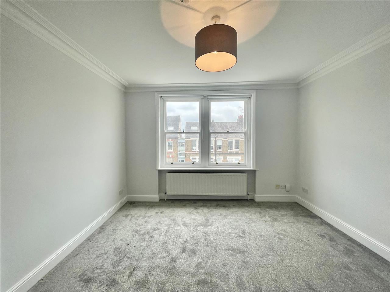 Flat Fortess Road in Greater London